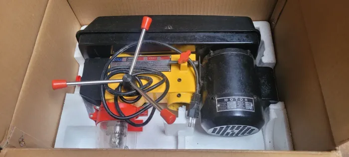 Furadeira de Bancada profissional 350w 1/2 HP na caixa