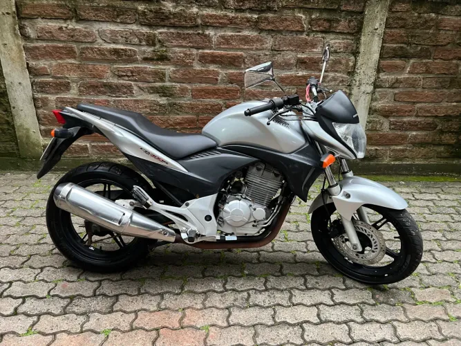 Honda CB 300