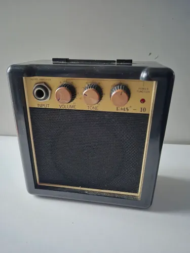 Mini Amplificador Kikutani RMS-10 - 1W - Vintage/Japonês