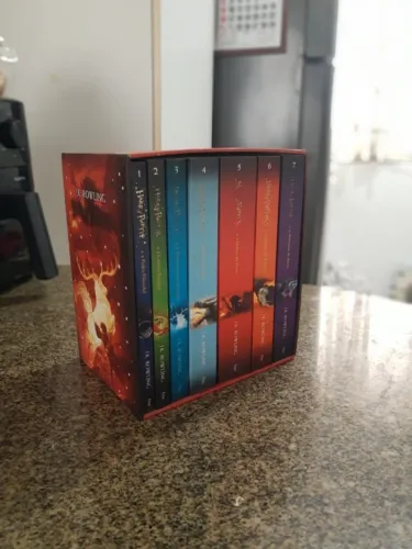 Box Harry Potter vermelho (edição ?britânica?) editora Rocco