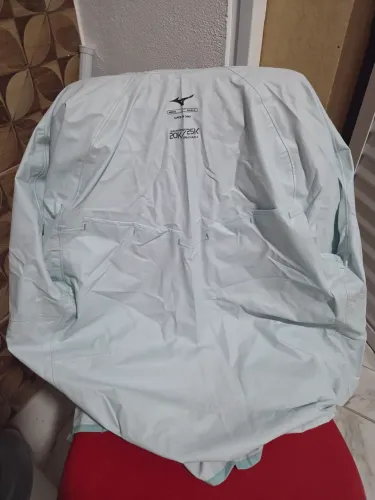Jaqueta impermeável mizuno usada P