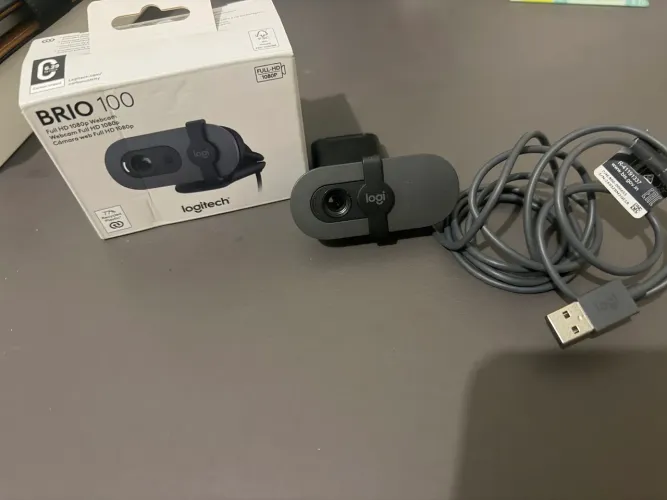 Webcam Logitech Brio 100. Full HD 1080p