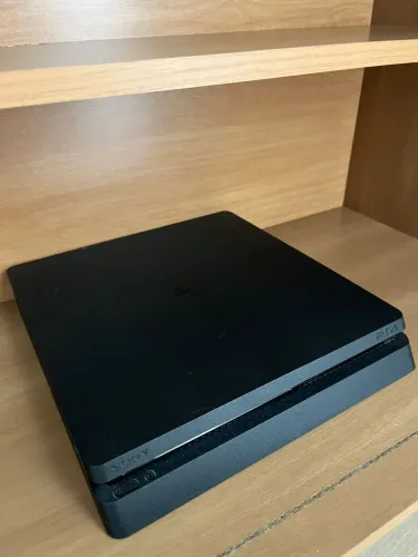 PlayStation 4 Slim + 13 jogos