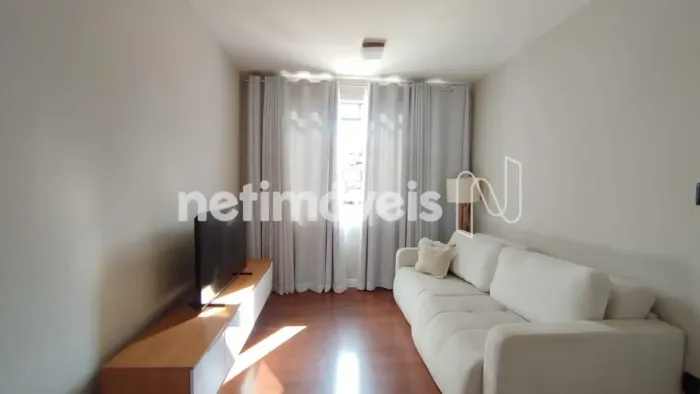 APARTAMENTO MOBILIADO E REFORMADO  2 QUARTOS E VAGA COBERTA