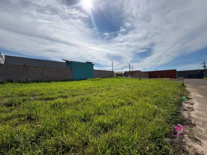 Terreno à venda - Altos da Santa Rita