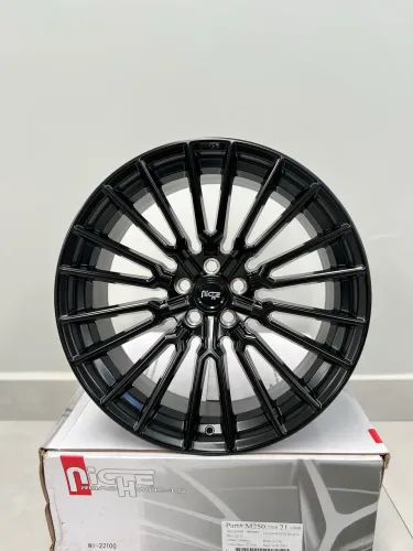 Jogo De Roda Niche M250 Preto Brilhante 5x120 - 22x10 Offset 30 (Nv)
