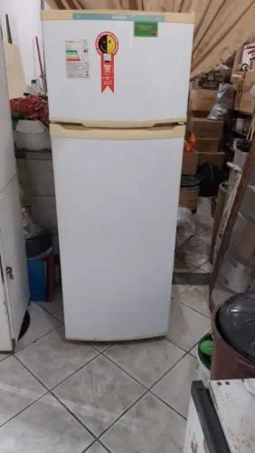Geladeira 336 litros perfeito estado