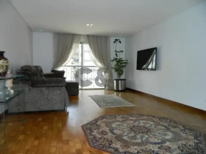 Apartamento - 2 Dormitórios (1 Suíte) à Venda na Vila Olímpia - São Paulo/SP.