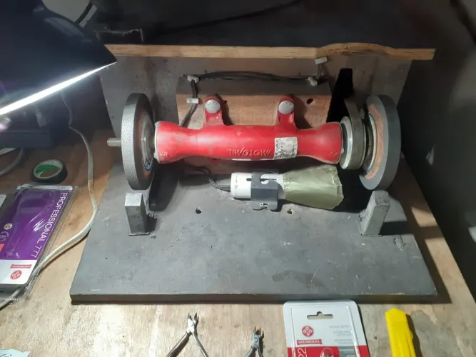Máquina de amolar alicate de cutícula 