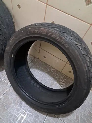 Pneus Farroad (Par) Extra FRD 88 (245/45 R19)
