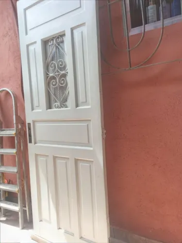 Porta antiga de sala