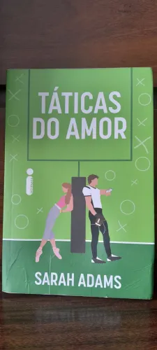 Livro táticas do amor de Sarah adams