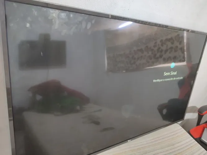 Tv LG para retirada de peças