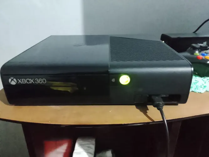 Xbox 360 Super Slim Desbloqueado + HD Aurora com 46 Jogos