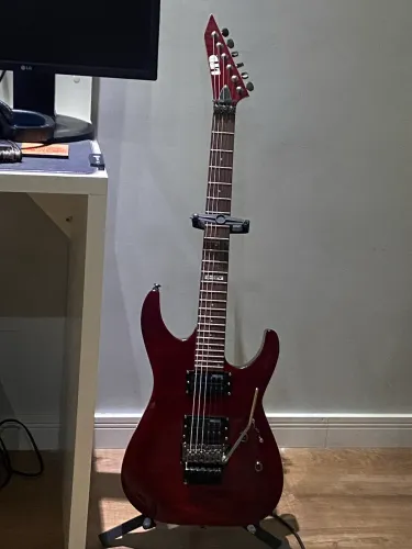 Guitarra LTD M-100FM Floyd rose especial com bag esp