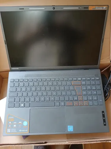 Notebook Positivo 3 meses que foi comprado com nota fiscal e garantia. 