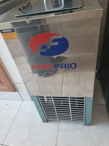 Máquina de picolé fortfrio P2