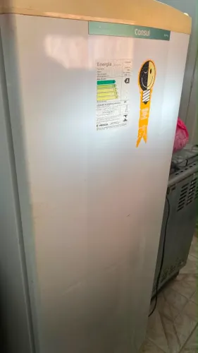 Geladeira Cônsul 261L