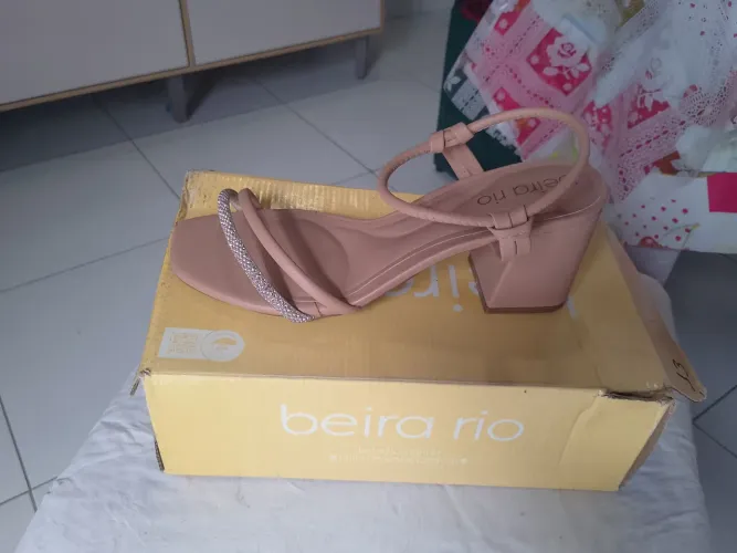 Sandália beira rio