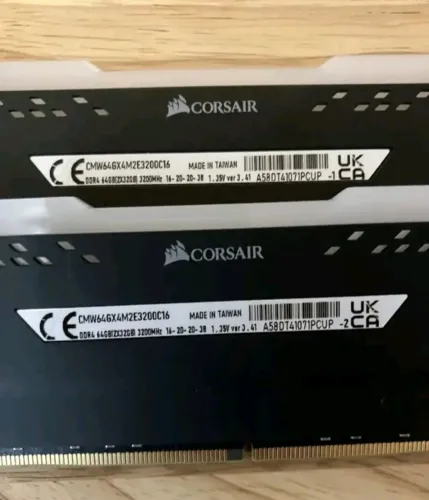 Memória Corsair Vengeance Rgb Pro 64gb(2x32gb) 3200mhz<br><br>Ddr4