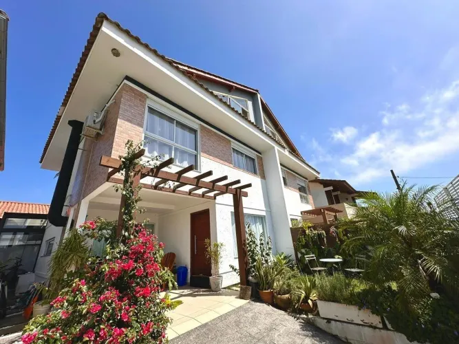 Casa com 4 dormitórios à venda, 166 m², Prais dos Açores - Florianópolis/SC