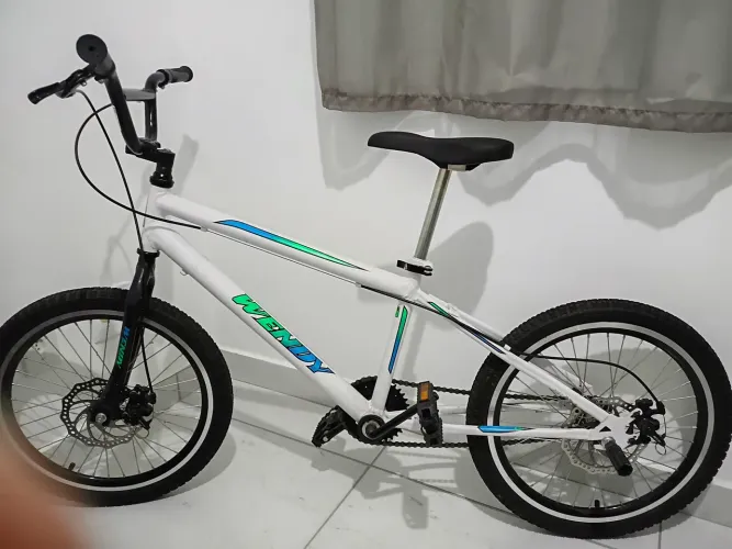 Bicicleta Aro 20 Nitro Freio a Disco Tipo Bmx Cross Free Style Branco - Ello Bike