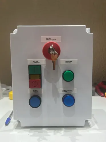 Quadro de força NR12 com reset
