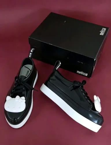 Tênis Melissa hello Kitty preto 36