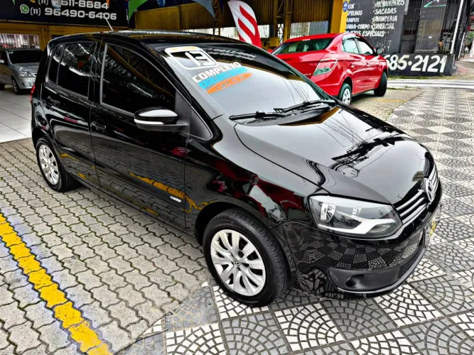Volkswagen Fox 1.0 MI Total Flex 8V 5P 2013