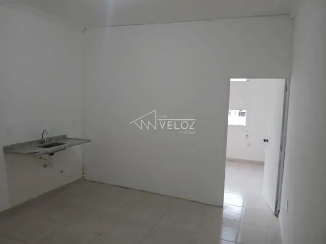 Sala - / Comercial / Centro
