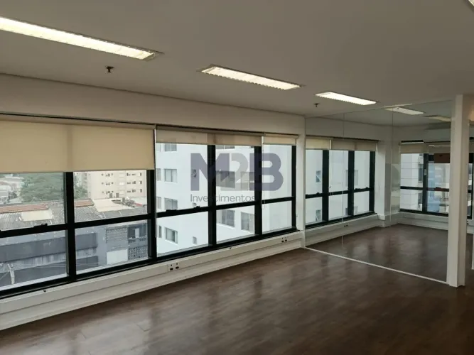 Sala Comercial à Venda e para Locação na Vila Olímpia - Excelente Localização
