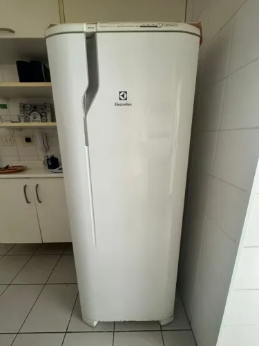 Geladeira Electrolux modelo RFE39