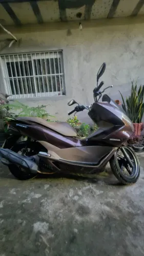 VENDO PCX 2018 - MARROM