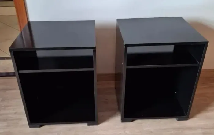 2 criados mudos
