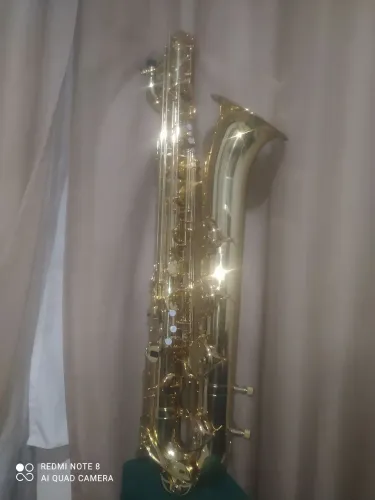 SAX BARÍTONO HARMONIKIS SEMI NOVO