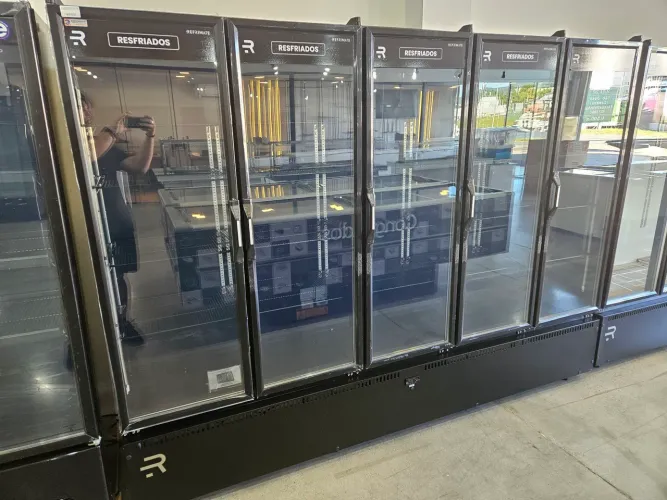 refrigerador expositor 5 portas de bebidas e frios - novo