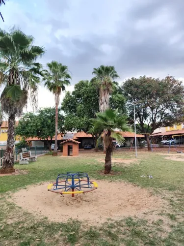 VENDE-SE CASA NO Condomínio Borghese II