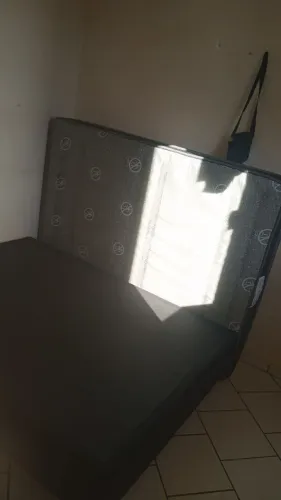 Cama casal semi nova 