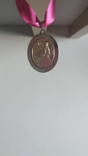 VENDO MEDALHA ANTIGA
