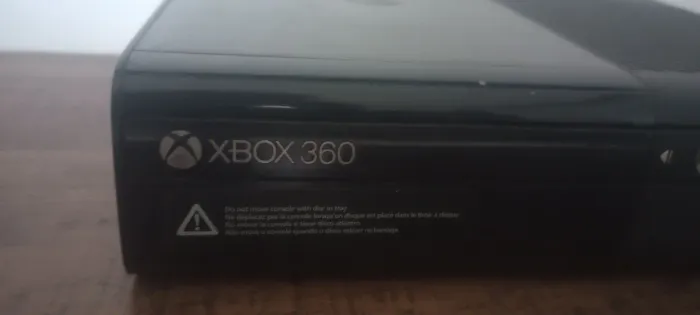 Xbox 360 super slim conservado 