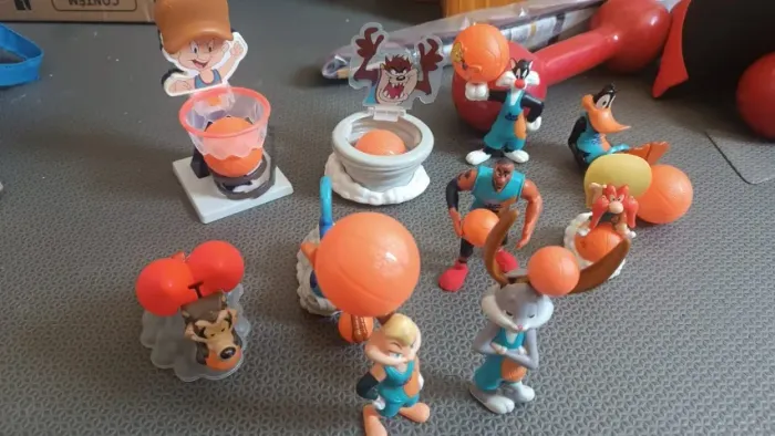 Coleção Space Jam 2 McDonalds Looney Tunes 10 Bonecos USADO