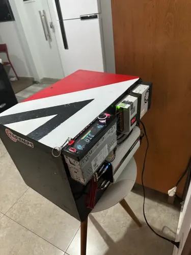 Venda caixa bob nova.