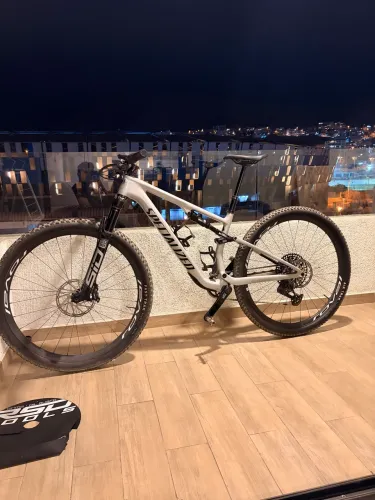 Specialized epic 8 Expert