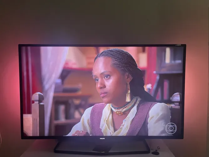 TV 43 POLEGADAS 4k SMART TV PERFEITO ESTADO
