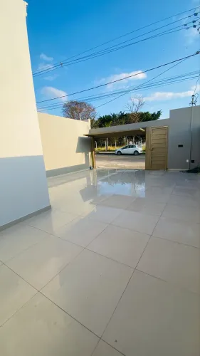 ? VENDE-SE CASA COM PADRÃO FINO, PARA QUEM NÃO ABRE MÃO DE QUALIDADE!
