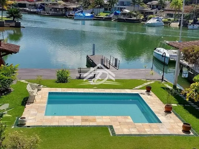 Casa de canal no condominio Porto Bracuhy
