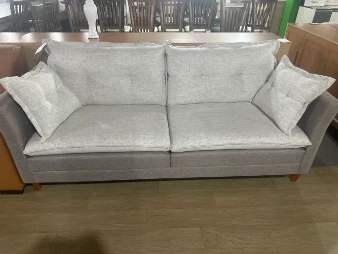 Estofado living 2,05 com almofada / NOVO
