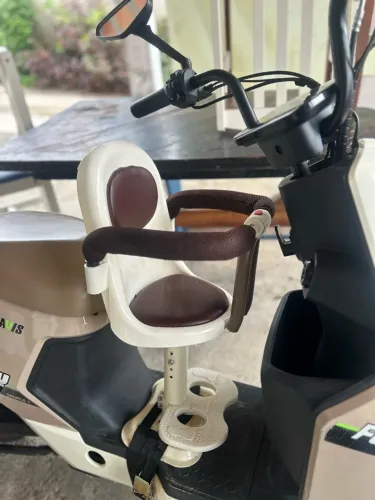 Cadeirinha Bb moto elétrica