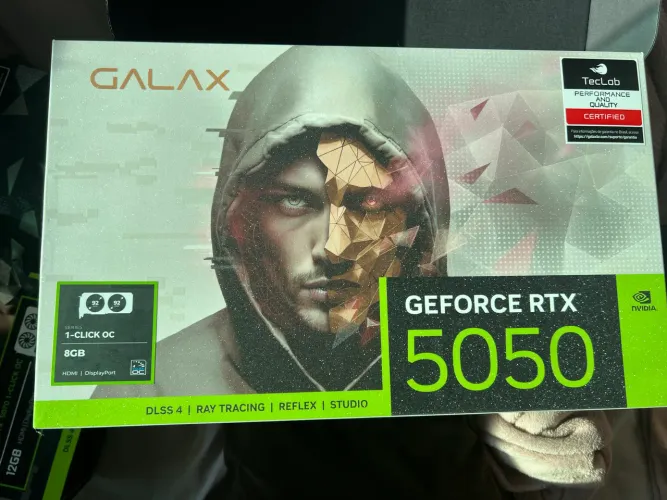 Placa de Vídeo RTX 5050 8GB Galax branca