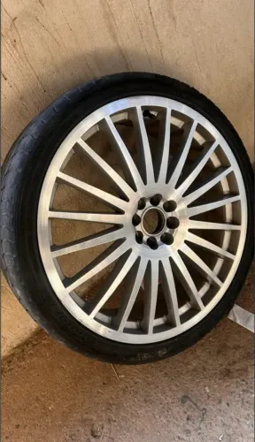 VENDO 4 RODAS ARO 20 COM 8FUROS